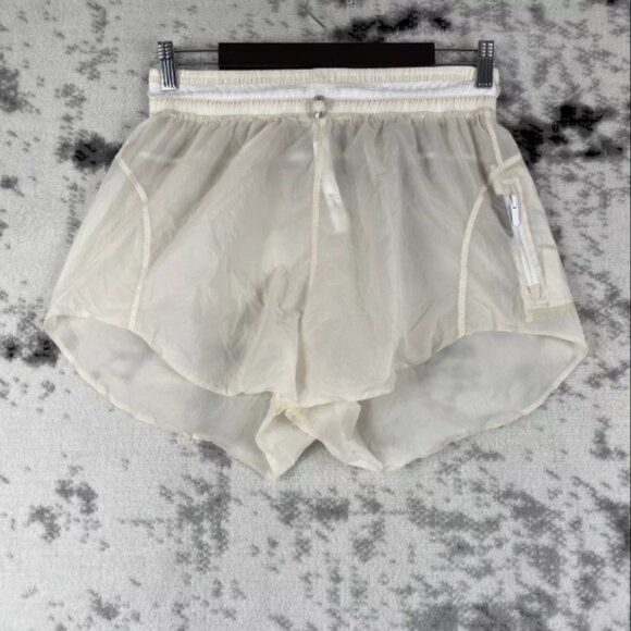 Lululemon Step Out High Rise Shorts Womens Size 8 Transparent Athleisure - Picture 3 of 8